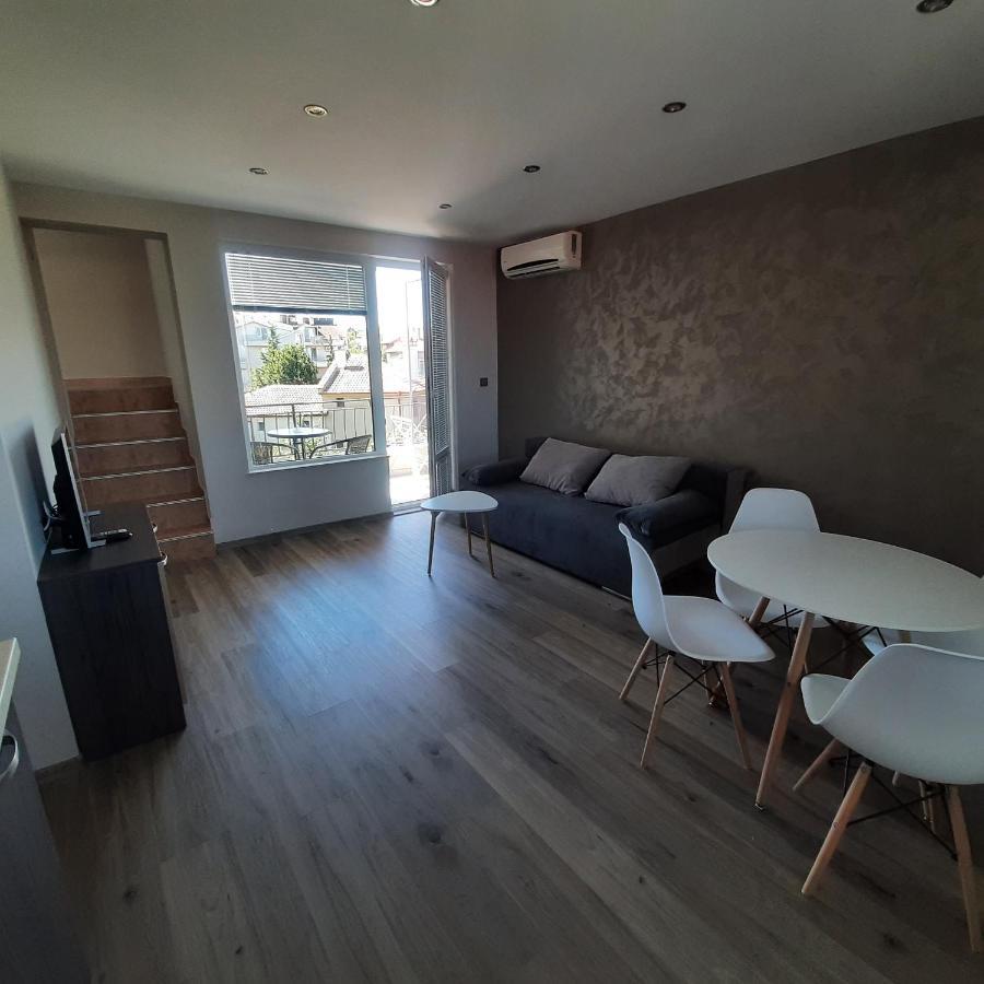Gradina Hotel Chernomorets Eksteriør billede