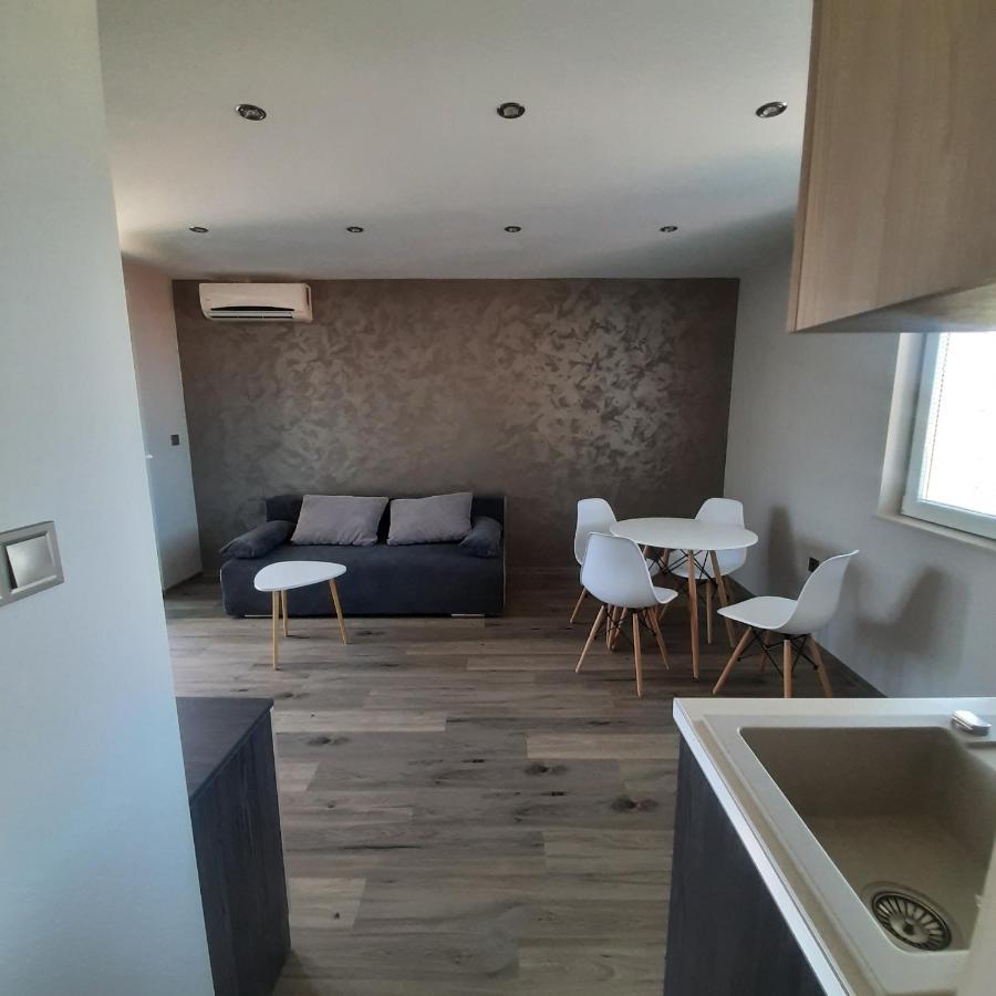 Gradina Hotel Chernomorets Eksteriør billede