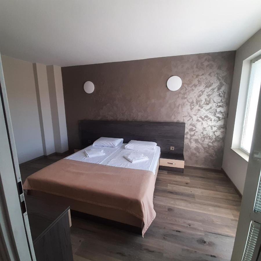Gradina Hotel Chernomorets Eksteriør billede