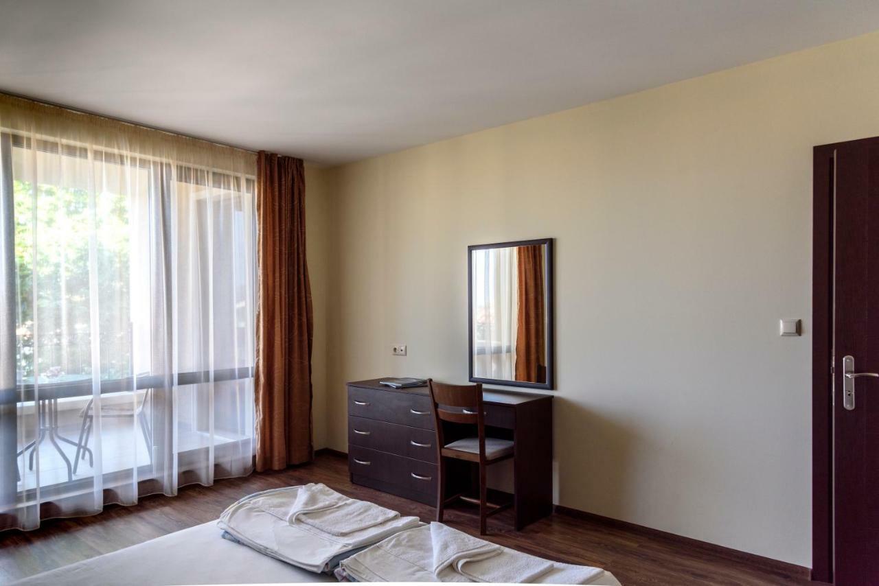 Gradina Hotel Chernomorets Eksteriør billede