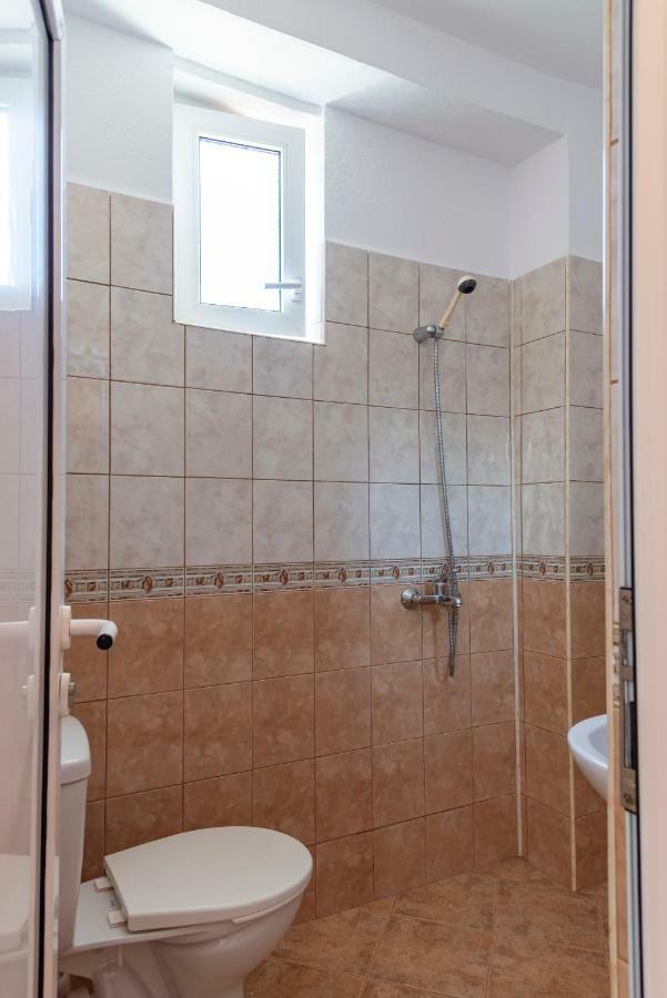 Gradina Hotel Chernomorets Eksteriør billede