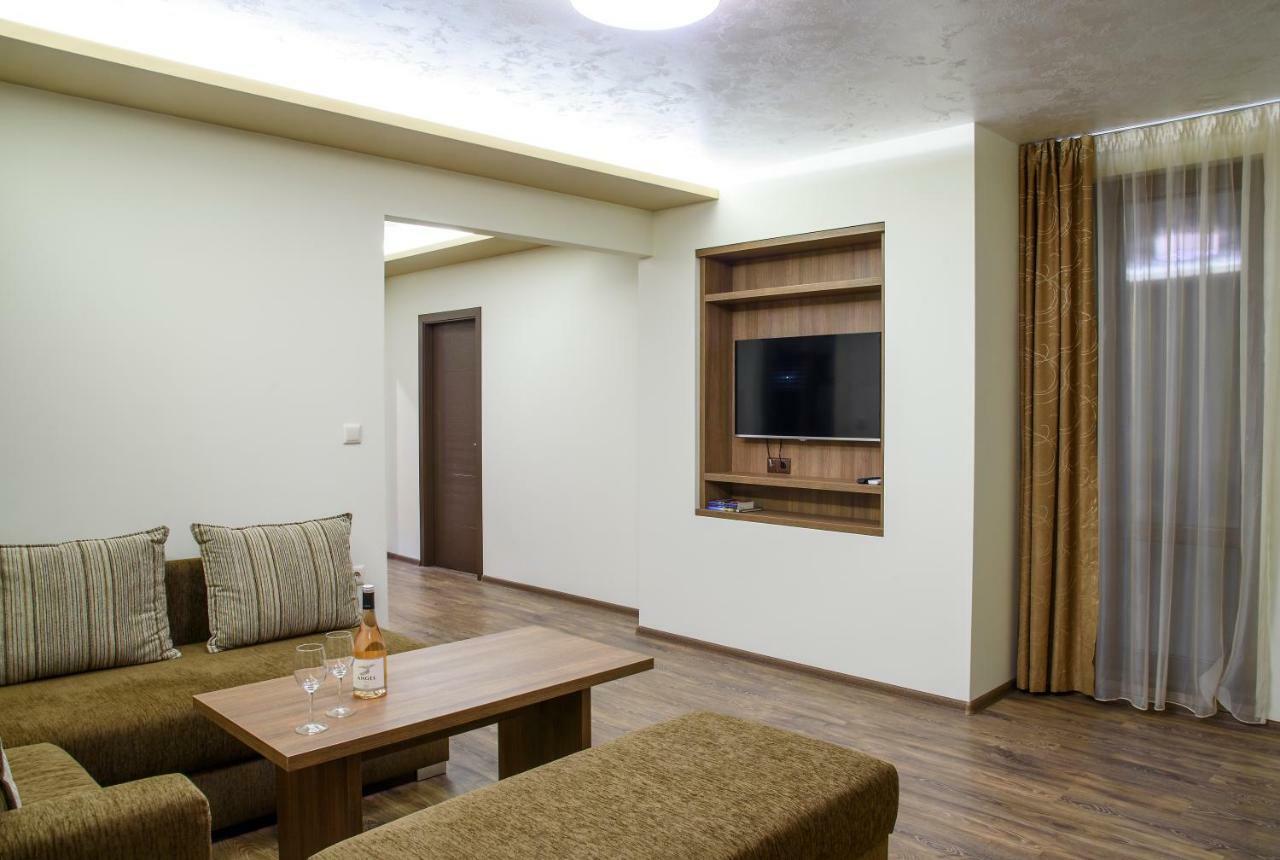 Gradina Hotel Chernomorets Eksteriør billede